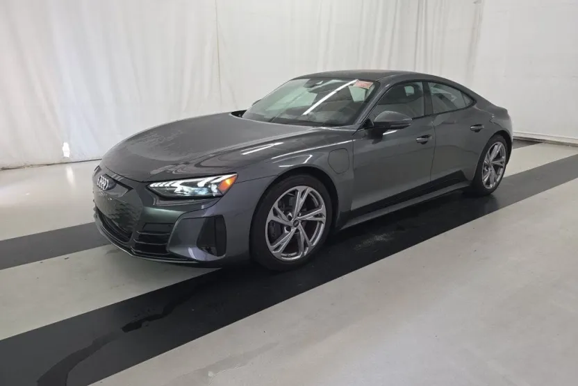 2024 Audi e-tron GT Premium Plus photo 1
