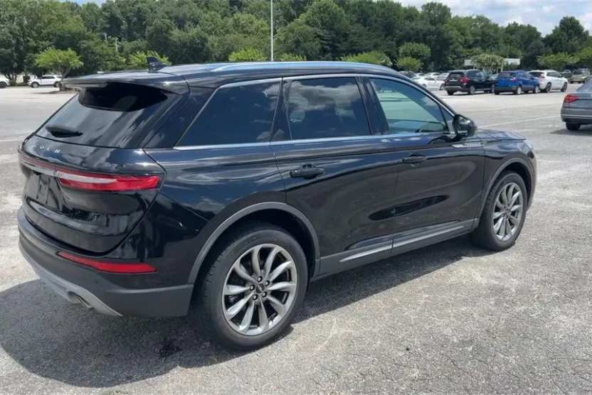 2021 Lincoln Corsair Standard photo 1