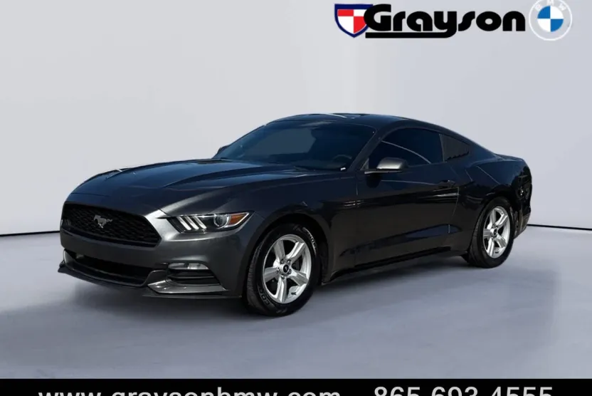 2017 Ford Mustang V6 photo 1