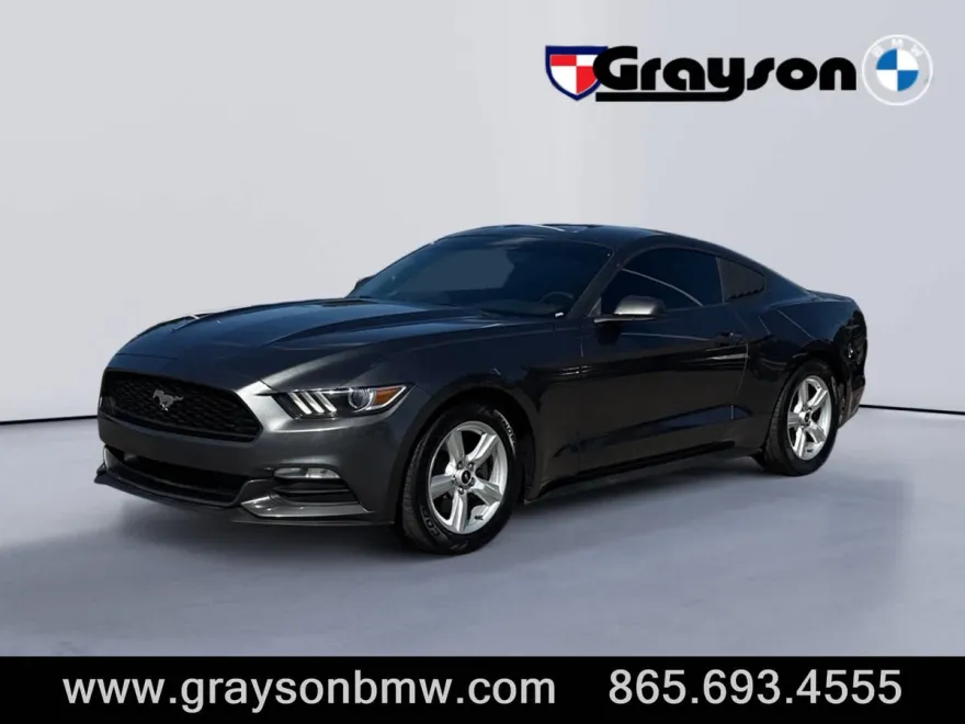 2017 Ford Mustang V6 photo 1