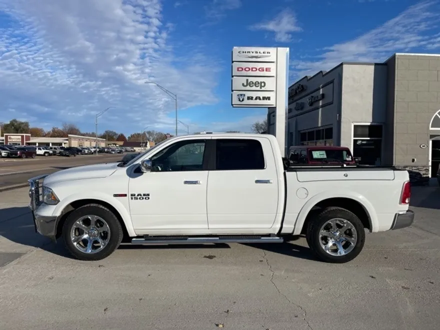 2018 Ram 1500 Laramie photo 1