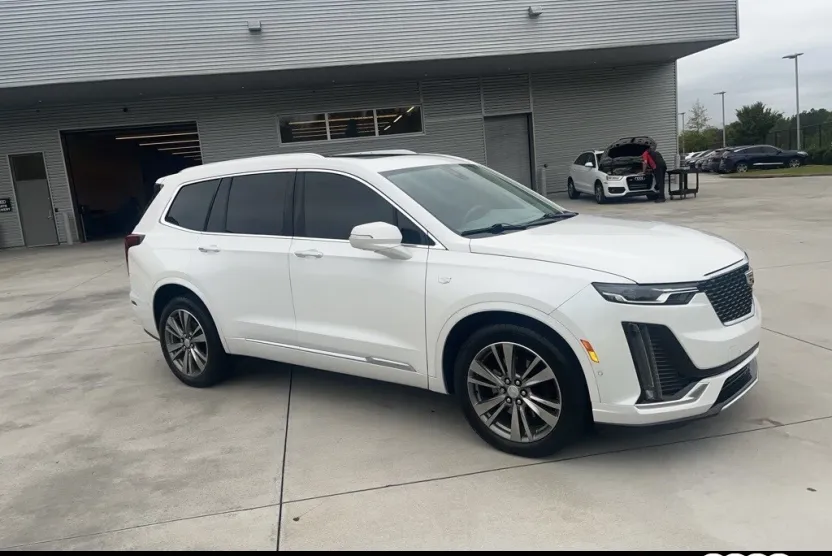2021 Cadillac XT6 Premium Luxury photo 1
