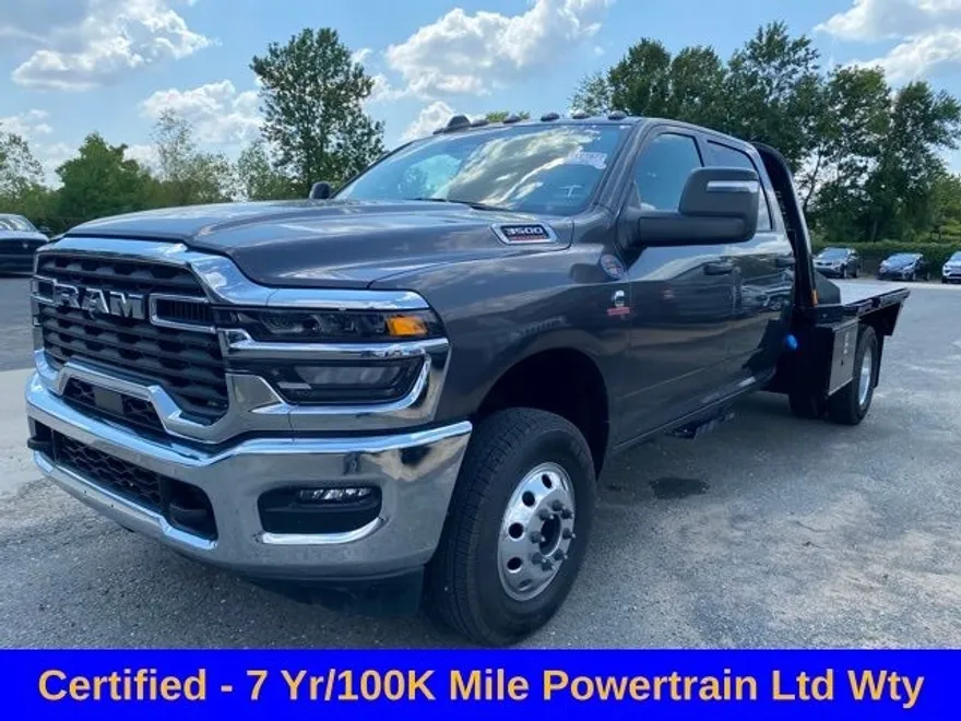 2025 Ram 3500 Tradesman photo 1