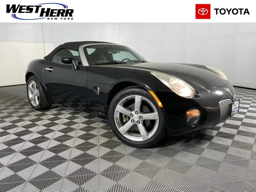 2007 Pontiac Solstice Base Convertible photo 1