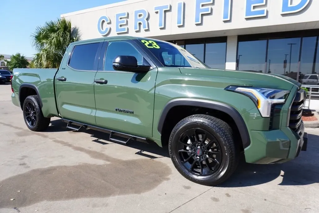 2023 Toyota Tundra SR5 photo 1