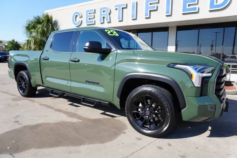 2023 Toyota Tundra SR5 photo 1