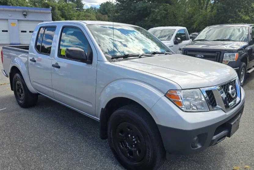 2016 Nissan Frontier S photo 1