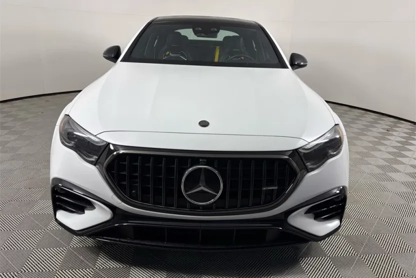 2025 Mercedes Benz E 53 AMG photo 1