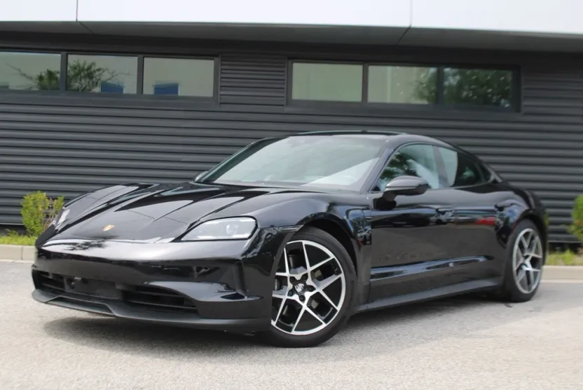 2025 Porsche Taycan Base photo 1