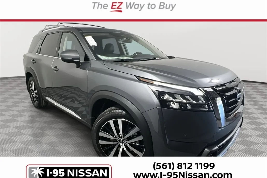 2025 Nissan Pathfinder Platinum photo 1