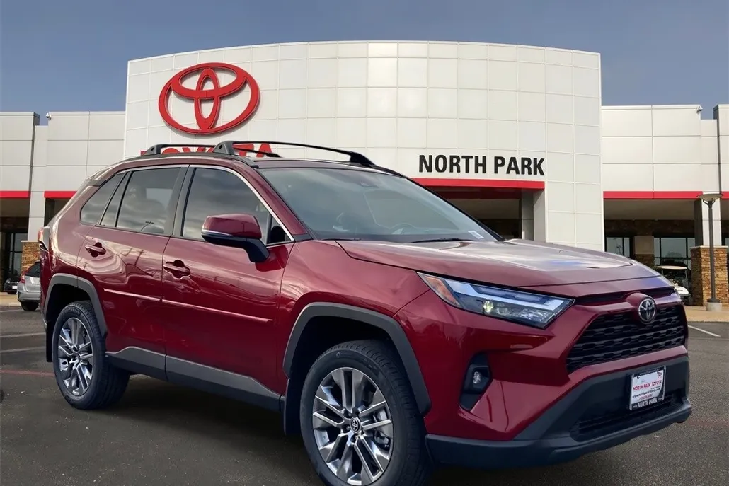 2025 Toyota RAV4 XLE Premium photo 1