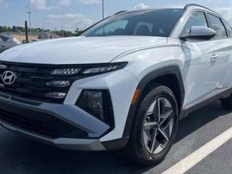 2025 Hyundai Tucson SEL photo 1