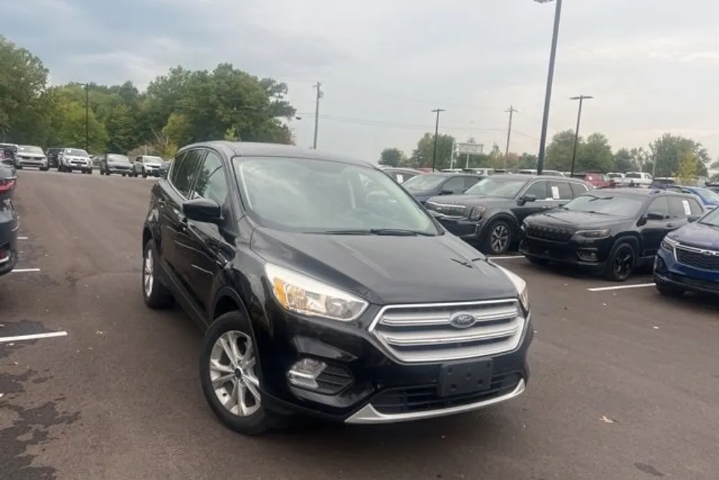 2019 Ford Escape SE photo 1