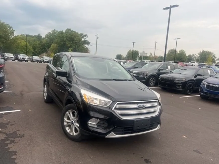2019 Ford Escape SE photo 1