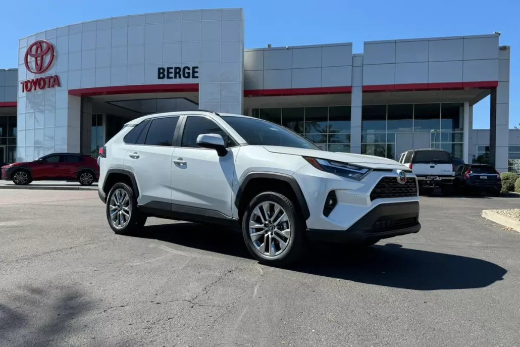 2025 Toyota RAV4 XLE Premium photo 1