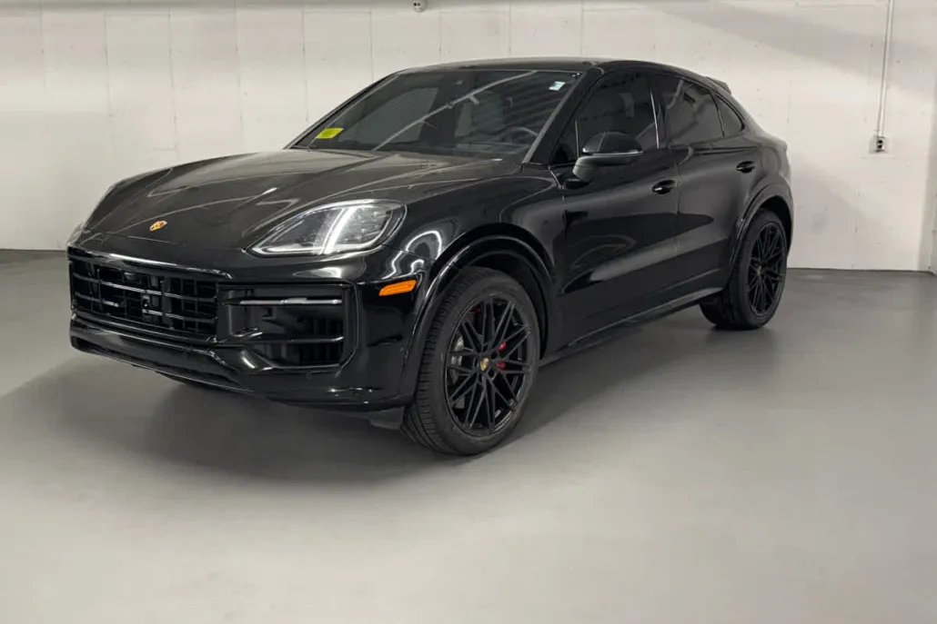 2024 Porsche Cayenne Coupe S photo 1