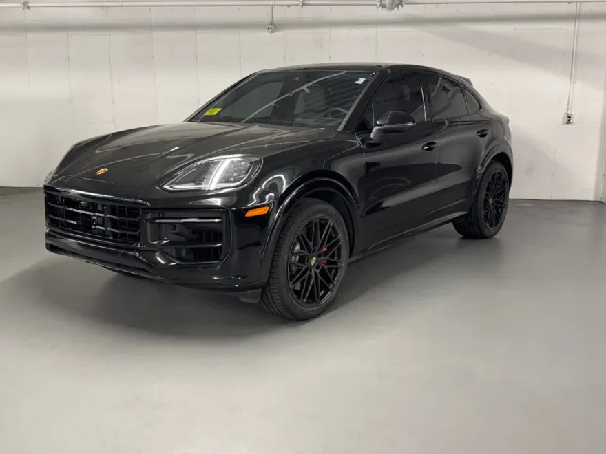 2024 Porsche Cayenne Coupe S photo 1