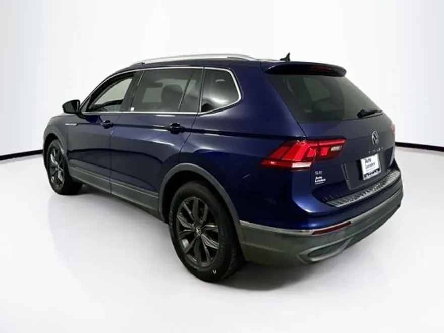 2022 Volkswagen Tiguan SE photo 1