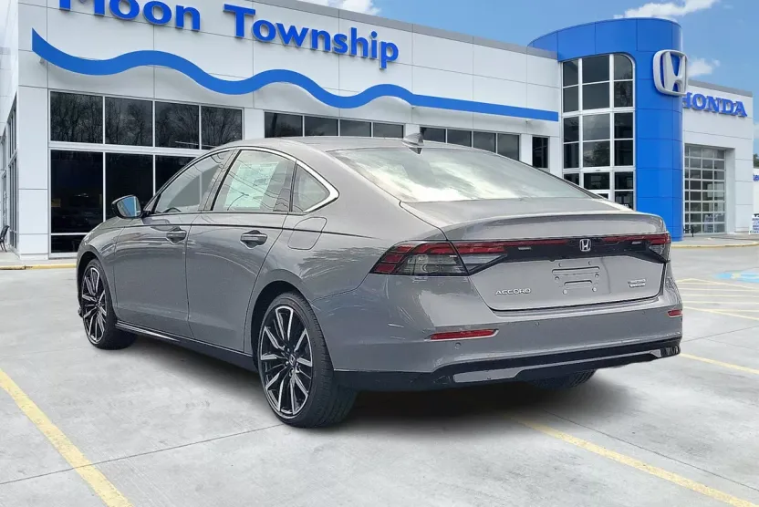 2025 Honda Accord Hybrid Touring photo 1