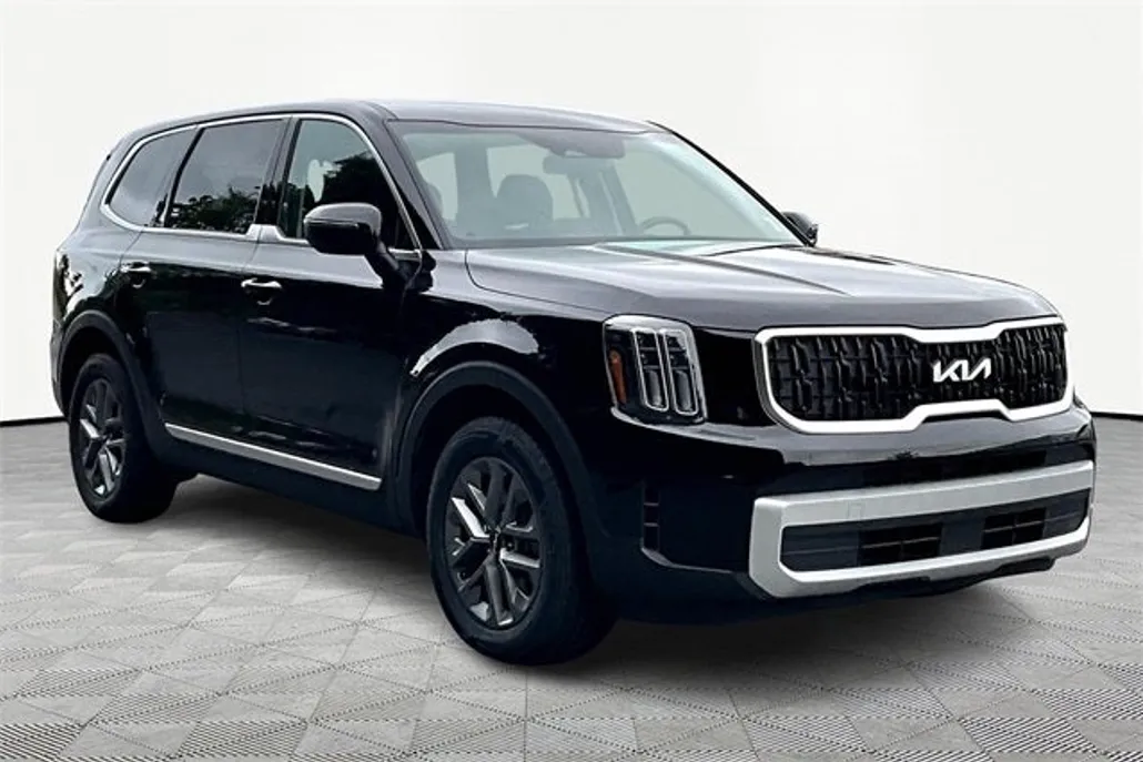 2024 Kia Telluride LX photo 1