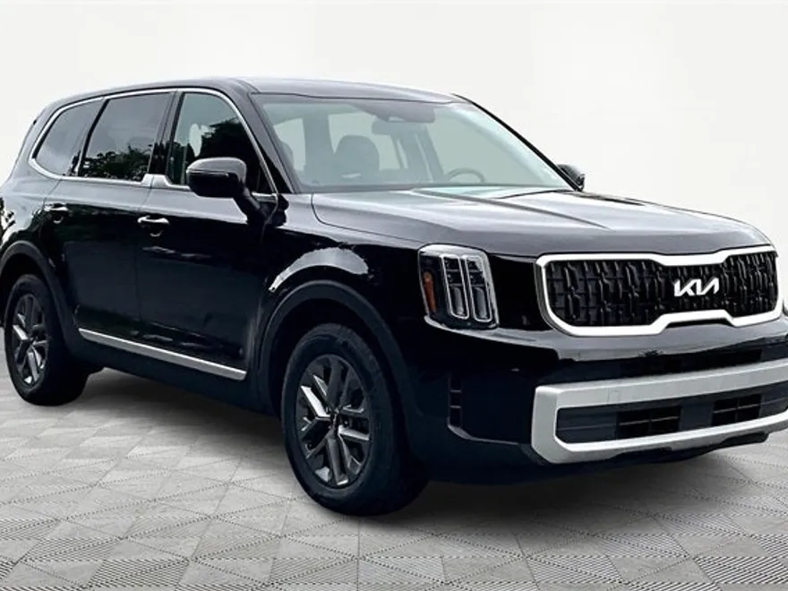 2024 Kia Telluride LX photo 1