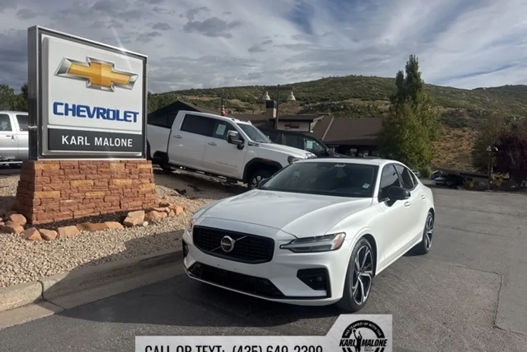 2024 Volvo S60 B5 Plus photo 1