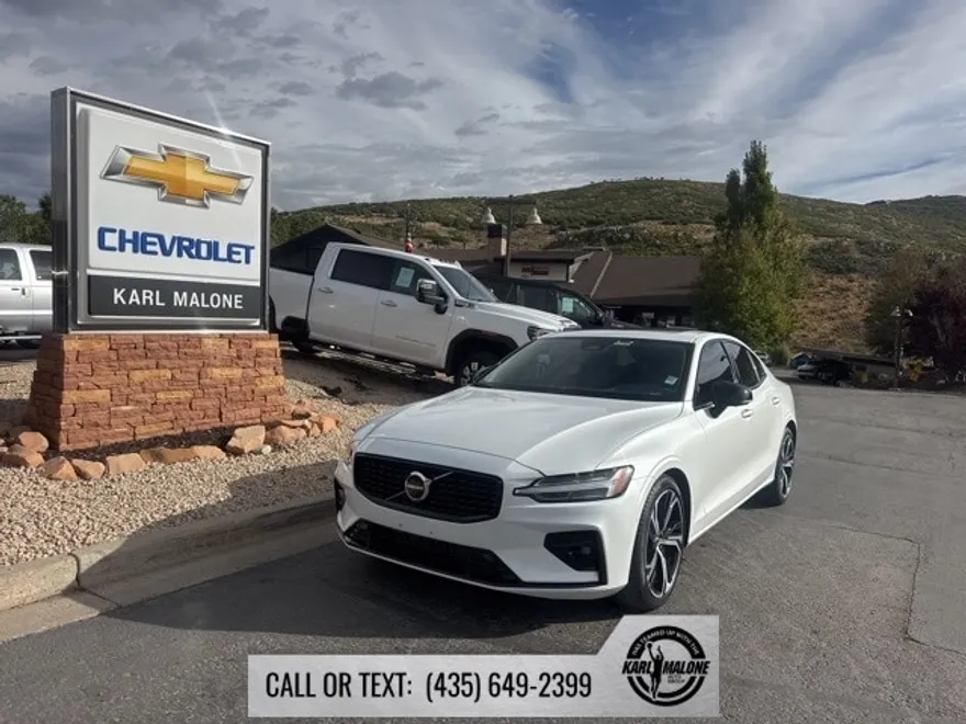 2024 Volvo S60 B5 Plus photo 1