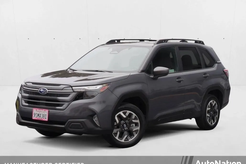 2025 Subaru Forester Premium Base photo 1