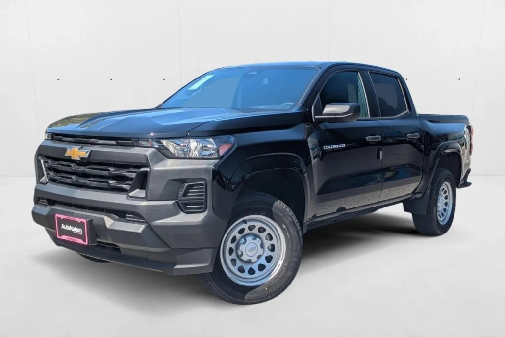 2026 Chevrolet Colorado Work Truck photo 1