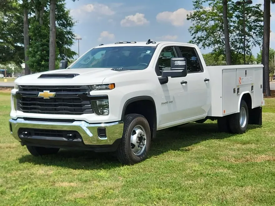 2024 Chevrolet Silverado 3500HD Work Truck photo 1