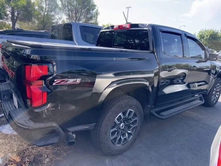 2024 Chevrolet Colorado Z71 photo 1