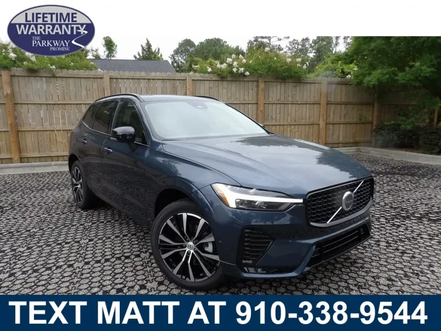 2025 Volvo XC60 B5 Plus photo 1