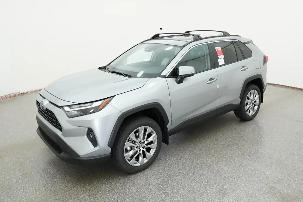 2025 Toyota RAV4 XLE Premium photo 1