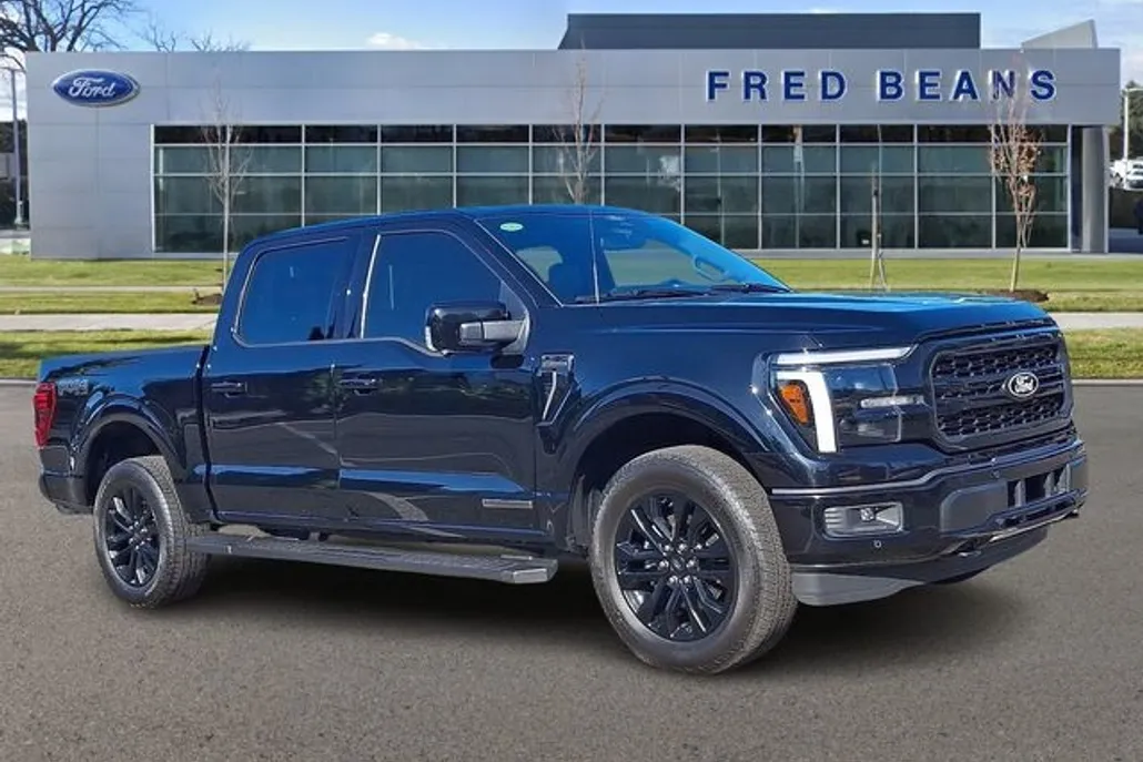 2025 Ford F-150 Lariat photo 1