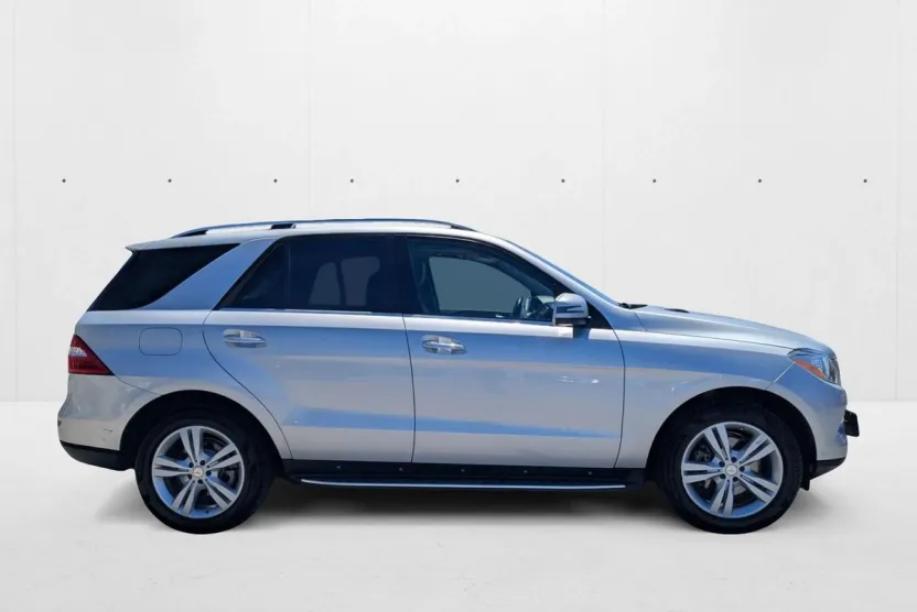 2015 Mercedes Benz ML 250 BlueTEC 4MATIC photo 1