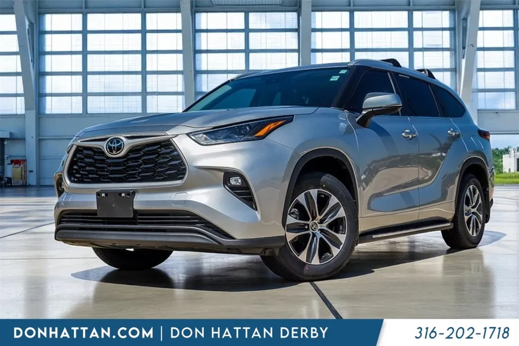 2023 Toyota Highlander XLE photo 1