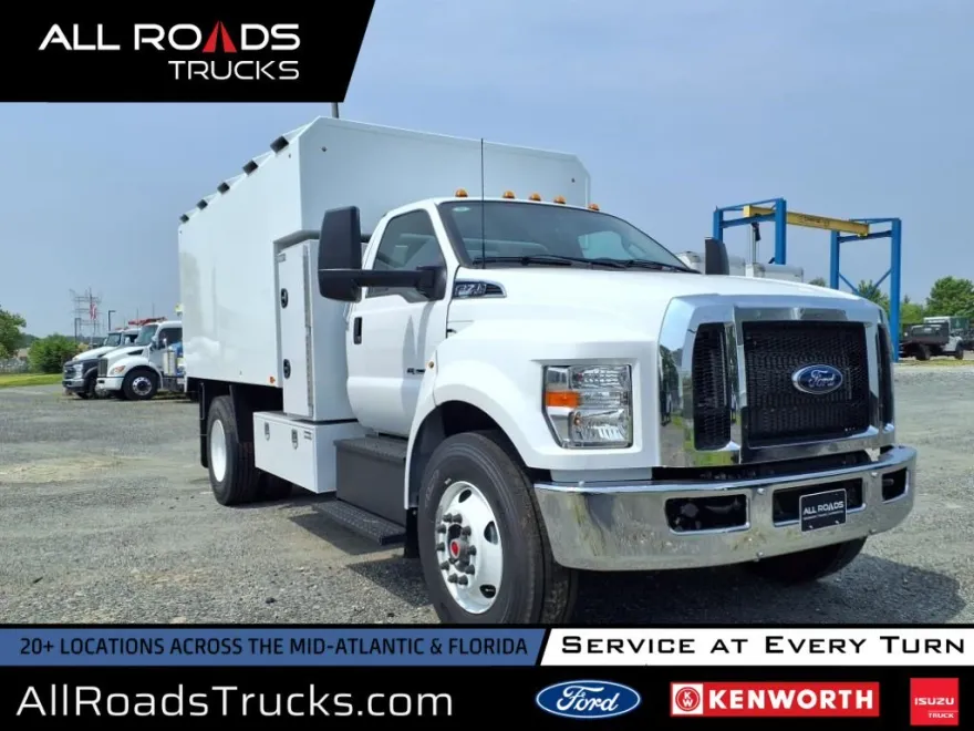 2026 Ford F-750 Base photo 1