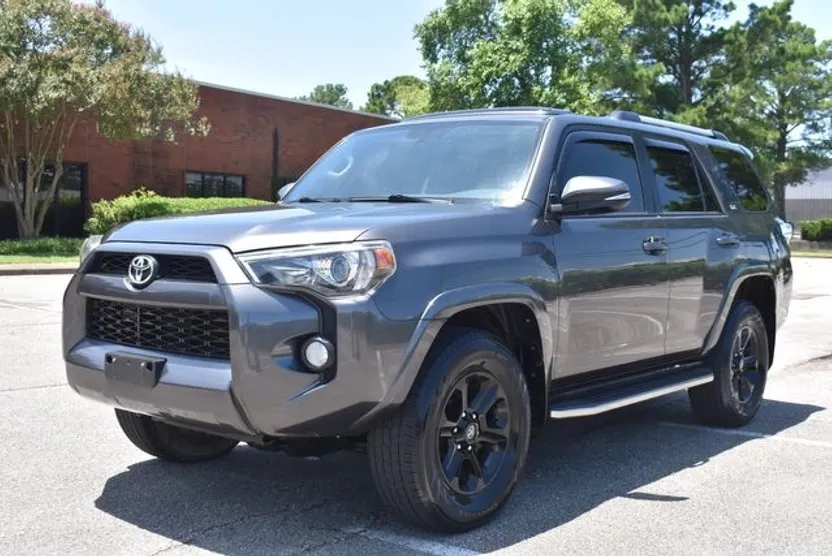 2019 Toyota 4Runner SR5 Premium photo 1