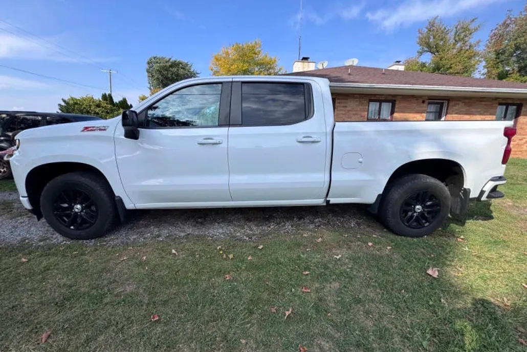 2019 Chevrolet Silverado 1500 RST photo 1