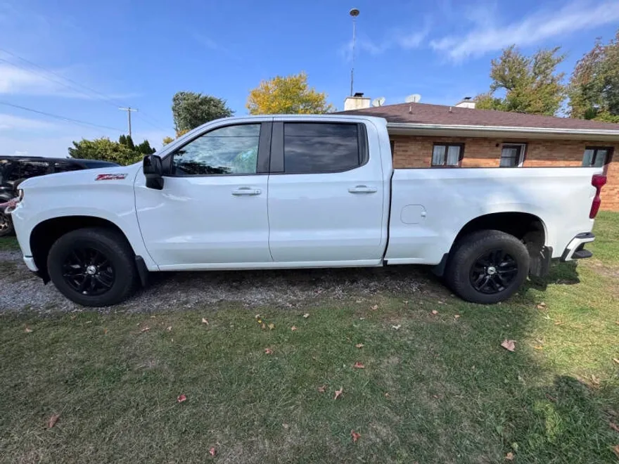 2019 Chevrolet Silverado 1500 RST photo 1