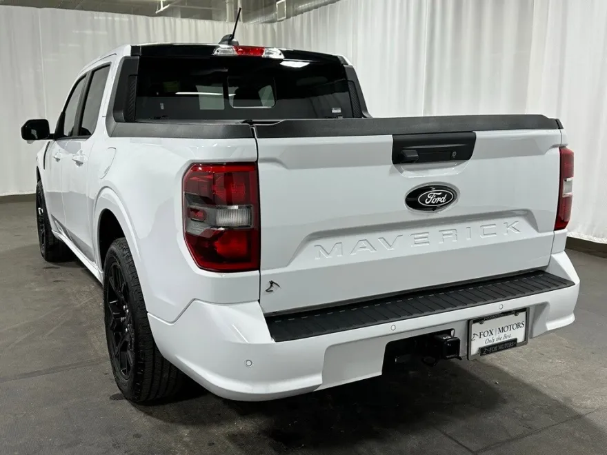 2025 Ford Maverick photo 1