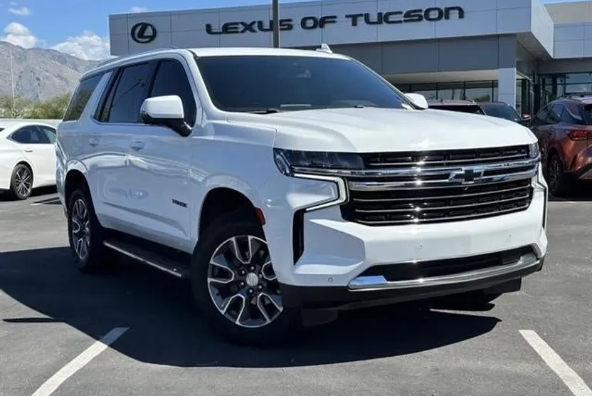 2022 Chevrolet Tahoe LT photo 1