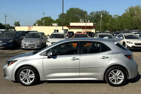 2019 Toyota Corolla SE photo 2