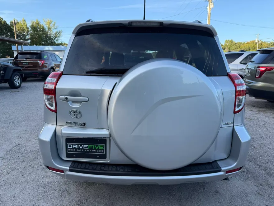 2011 Toyota RAV4 Limited photo 1
