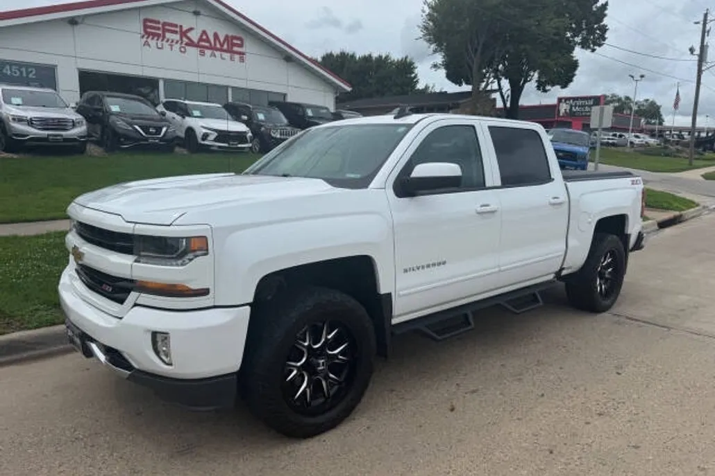 2018 Chevrolet Silverado 1500 LT Z71 photo 1