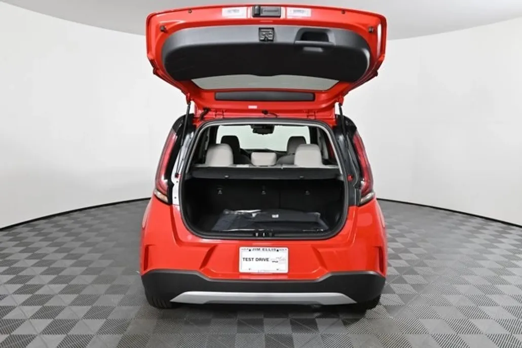 2025 Kia Soul EX photo 1
