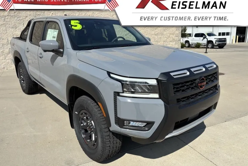 2025 Nissan Frontier PRO-4X photo 1