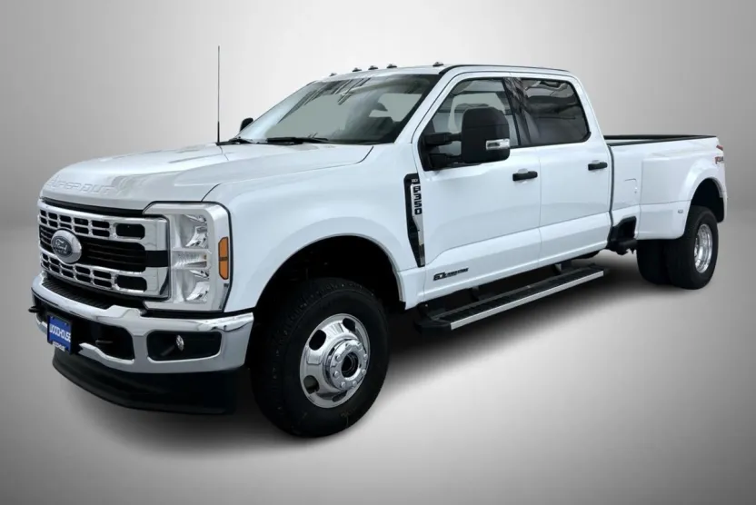 2026 Ford F-350 XLT photo 1