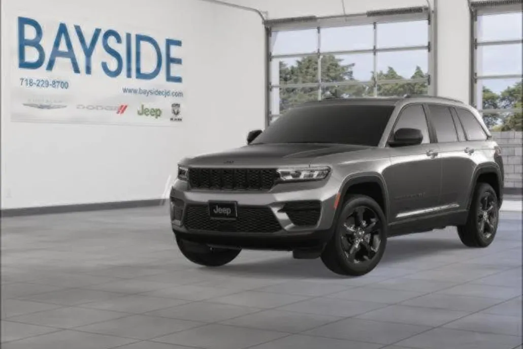 2025 Jeep Grand Cherokee Altitude photo 1