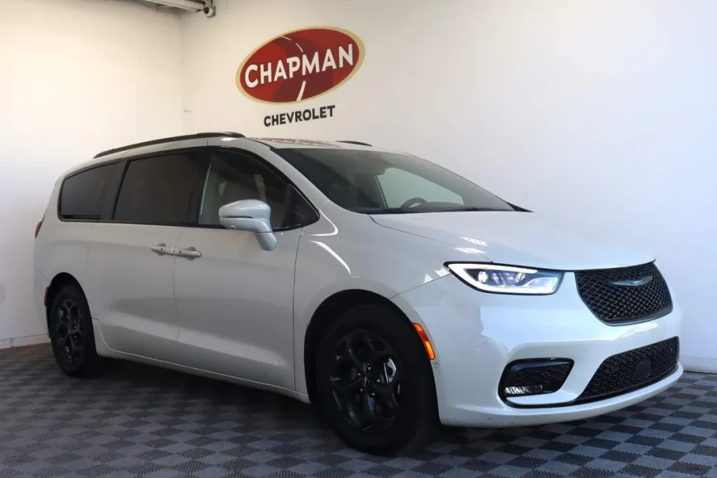 2021 Chrysler Pacifica Hybrid Touring L photo 1